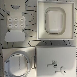 Apple White Wireless Earbuds with Accessories